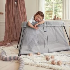 Lit Parapluie Light Argent De BabyBjörn -Bébés Produits Magasin 01012203 3