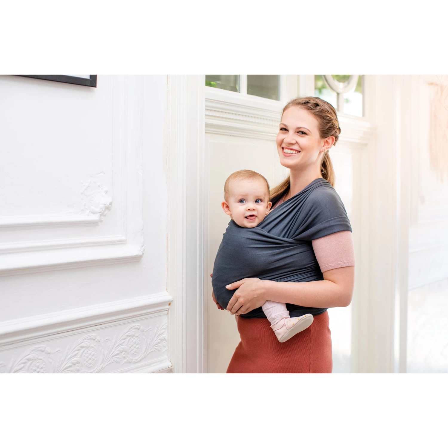 Écharpe De Portage Extensible Tricot-Slen Bambou Bio Smokey Grey De Babylonia 2 Écharpe De Portage Extensible Tricot-Slen Bambou Bio Smokey Grey De Babylonia – Image 2